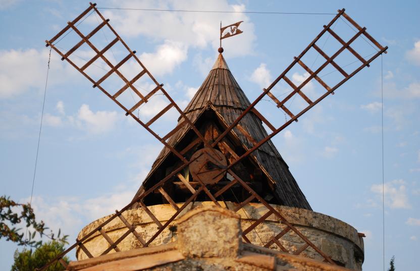 Moulin De Maitre Cornille Castillon Du Gard