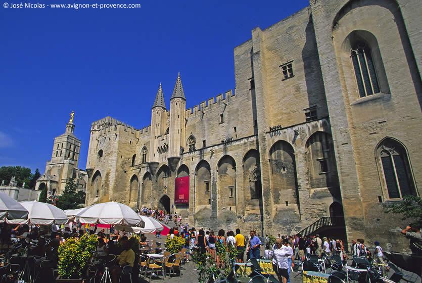 avignon map tourist