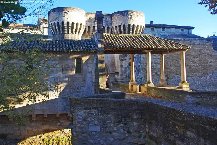 Les augustins pernes les fontaines
