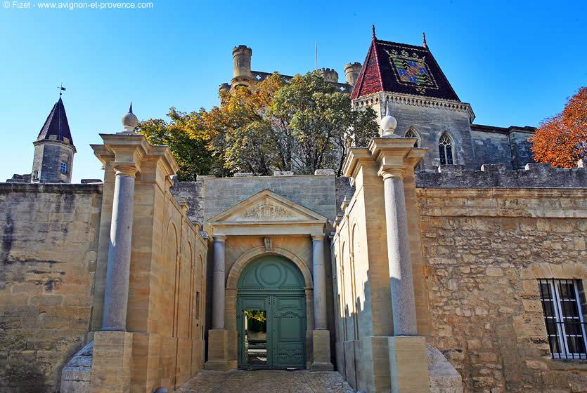 uzes tourist sites