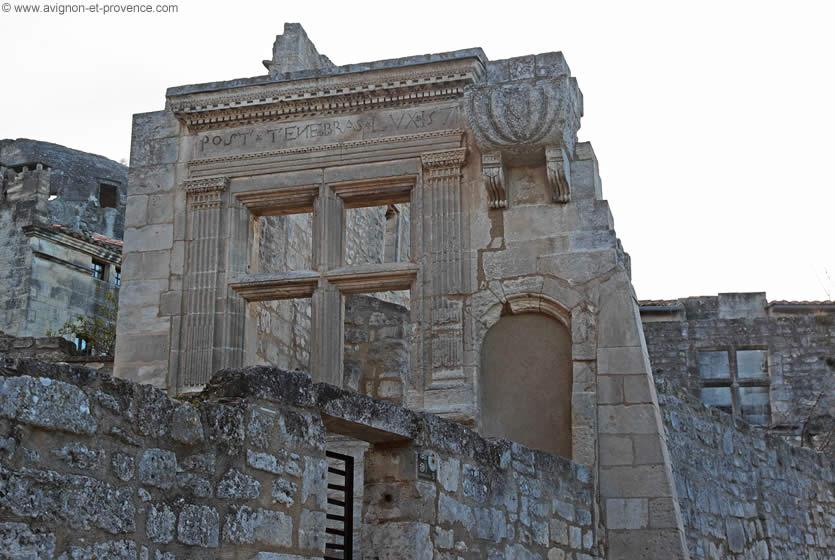 visit les baux de provence