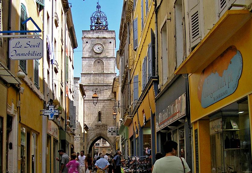 City of Apt: capital of the Luberon Avignon et Provence City of Apt: capital of the Luberon Avignon et Provence