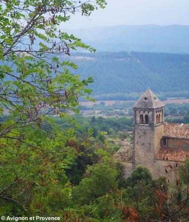 tourism in viens visit viens village of the luberon avignon et