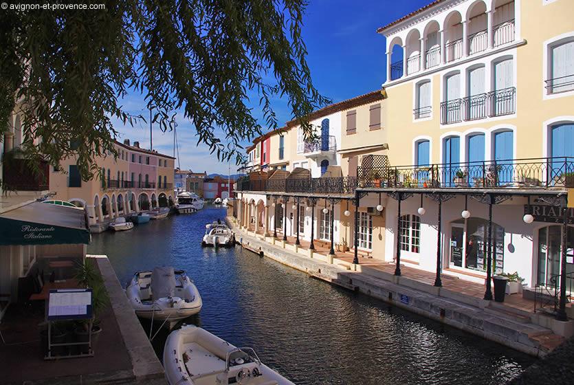 Tourism in Port Grimaud: visit Port Grimaud | Avignon et Provence