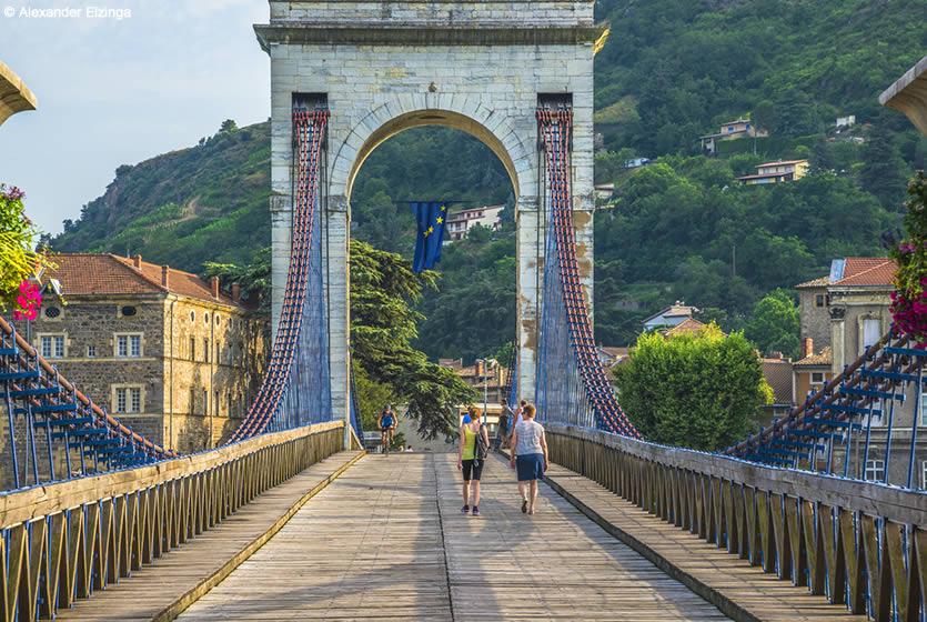 Tournon sur rhone, cycling hi-res stock photography and images - Alamy