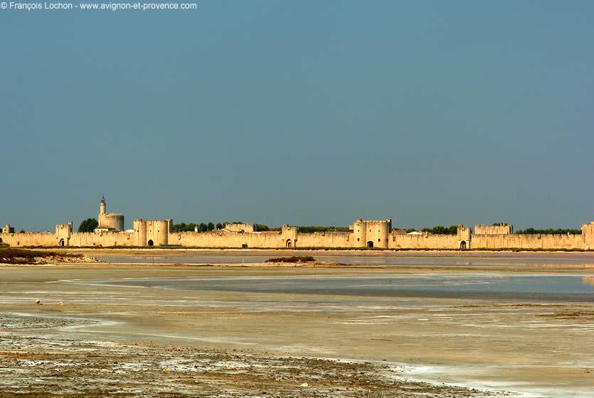 aigues mortes france tourist information