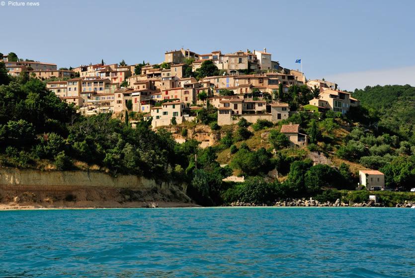 Tourism In Sainte Croix Du Verdon Visit Sainte Croix Du Verdon Lakeside Village In The Verdon Park Avignon Et Provence